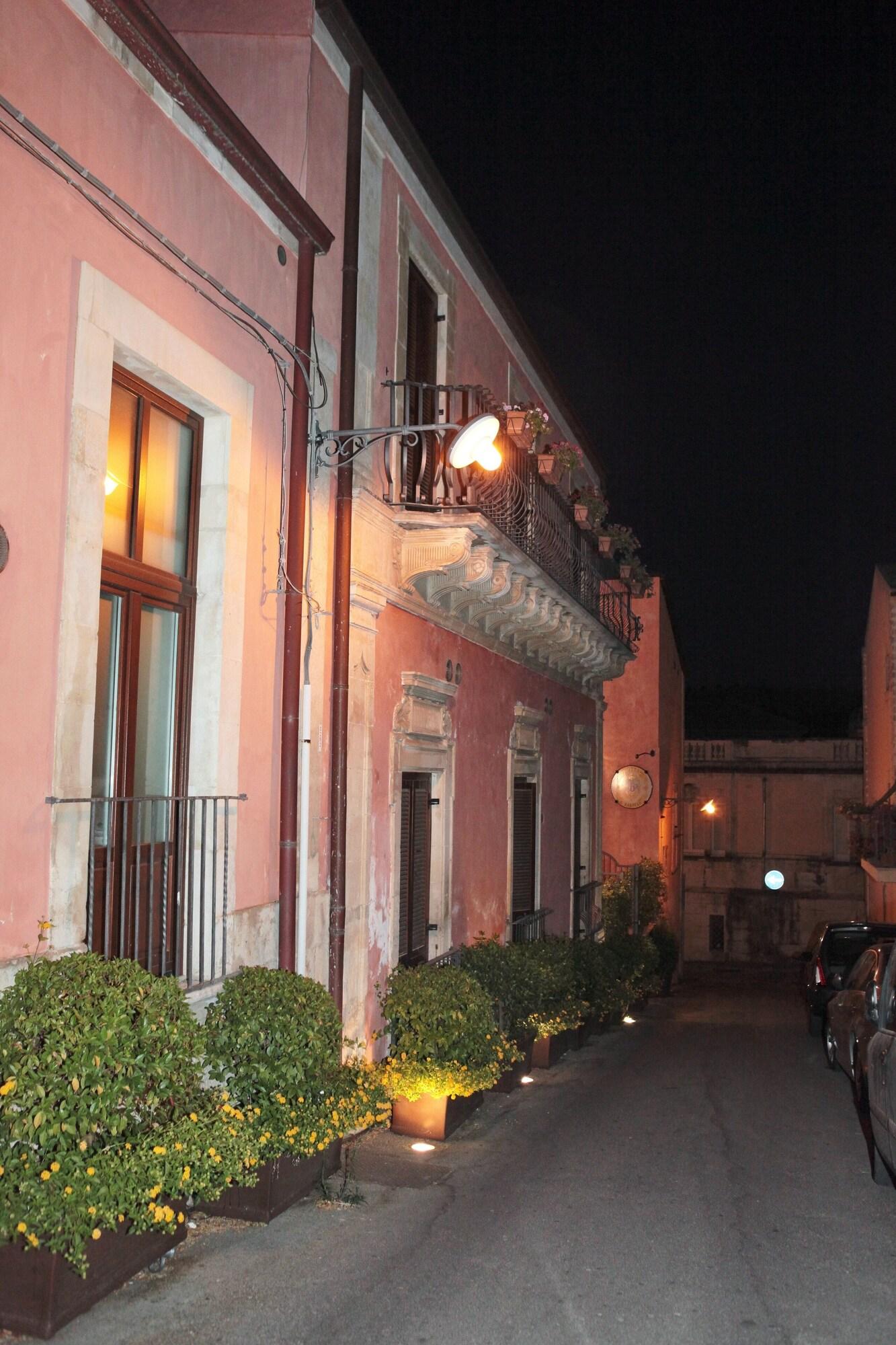 Hotel Il Barocco Рагуза Екстериор снимка