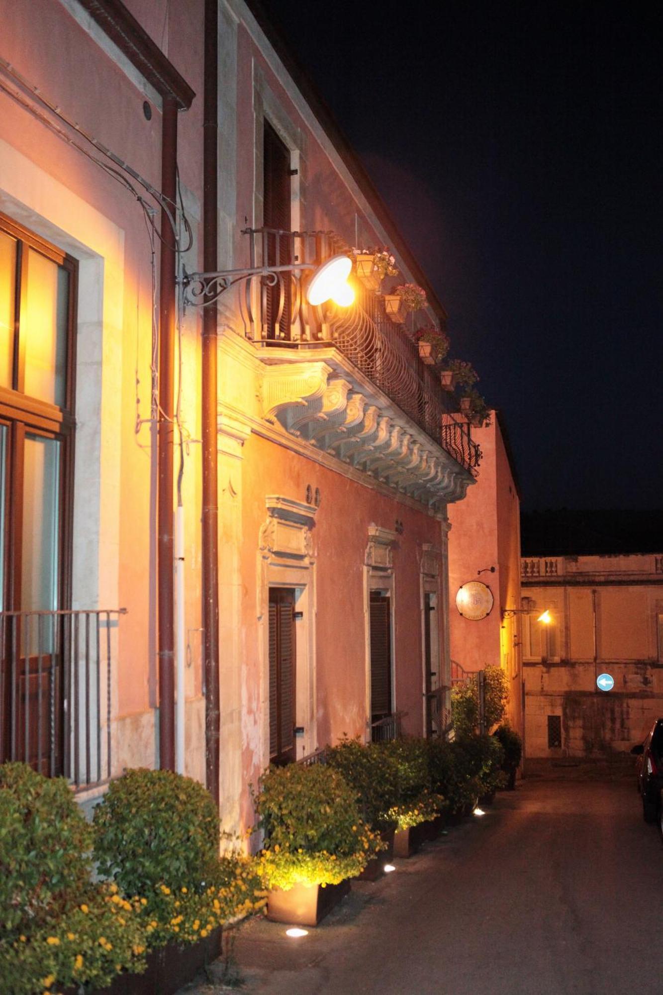Hotel Il Barocco Рагуза Екстериор снимка